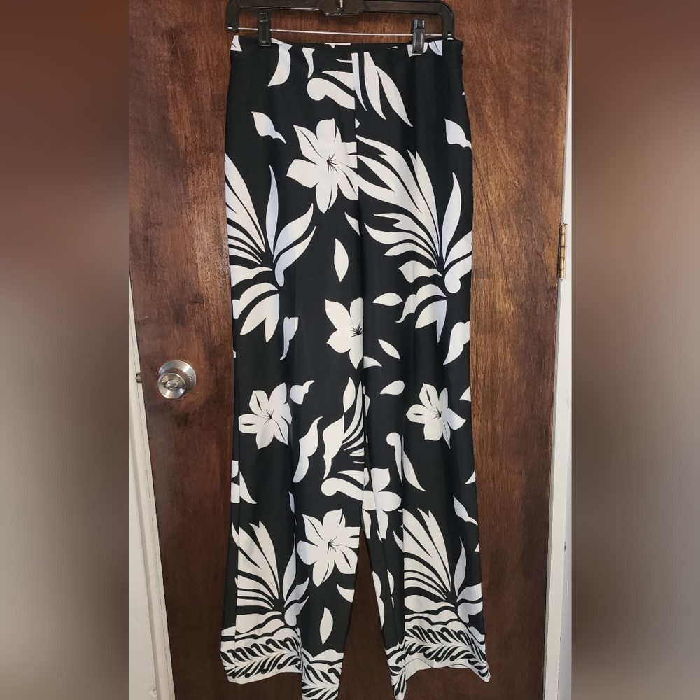 Black and White Floral Women's Pants